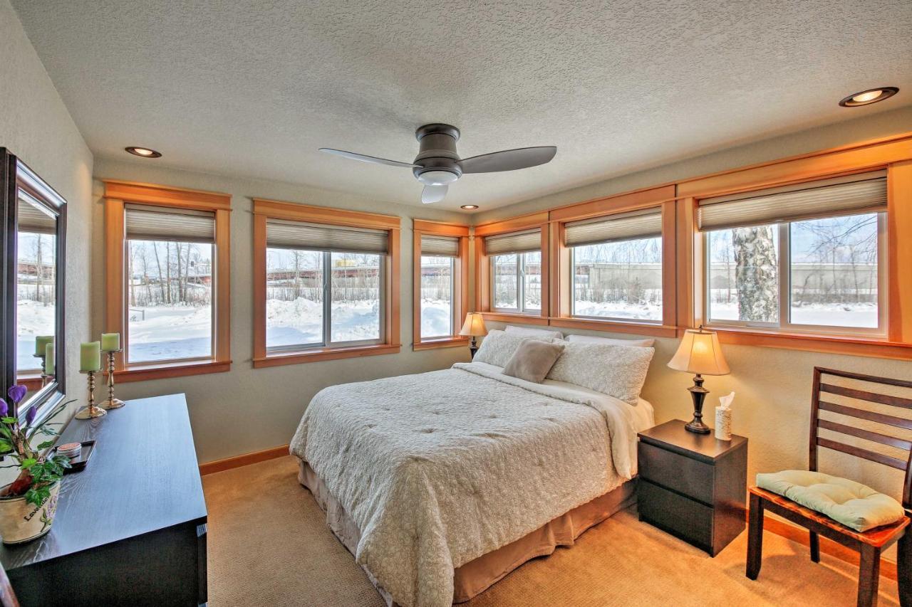 Lake Pend Oreille Condo With Porch And Mountain View! Sandpoint Εξωτερικό φωτογραφία